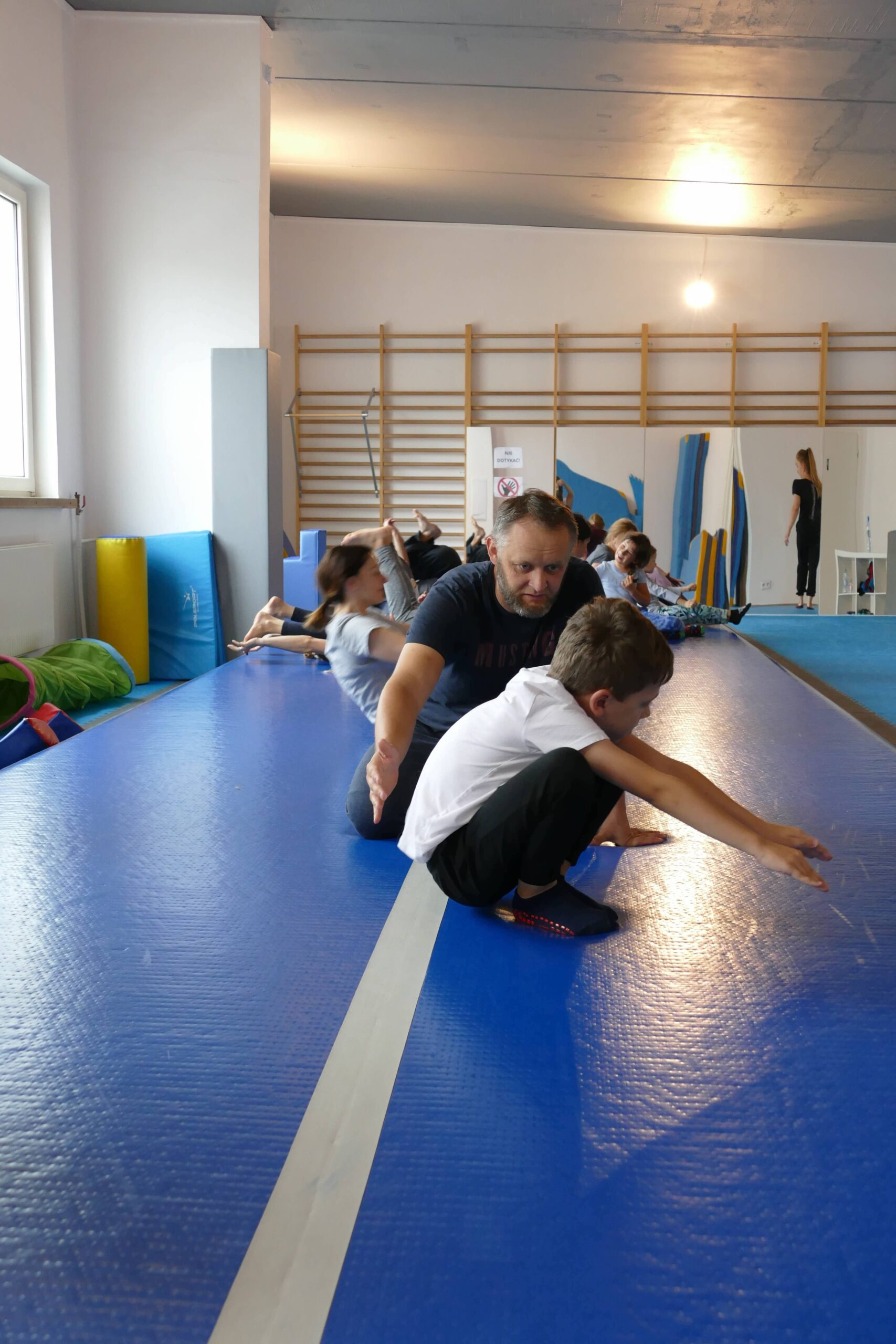 akrobatyka zajęcia dla przedszkolaków